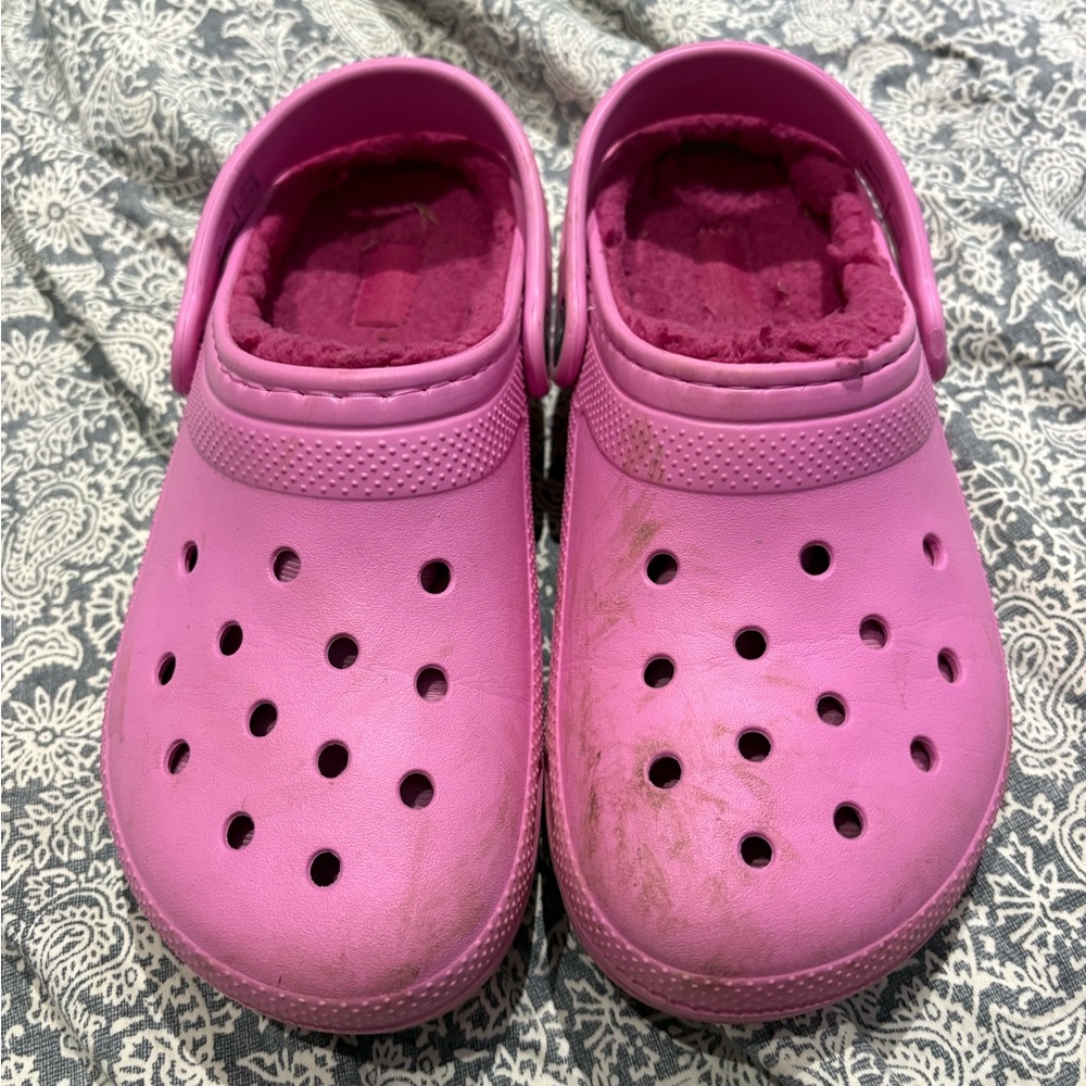 Crocs pink fur 3
